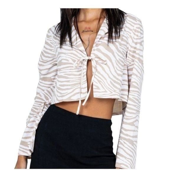 Princess Polly Cropped Linen Long Sleeve Top Medium / 6