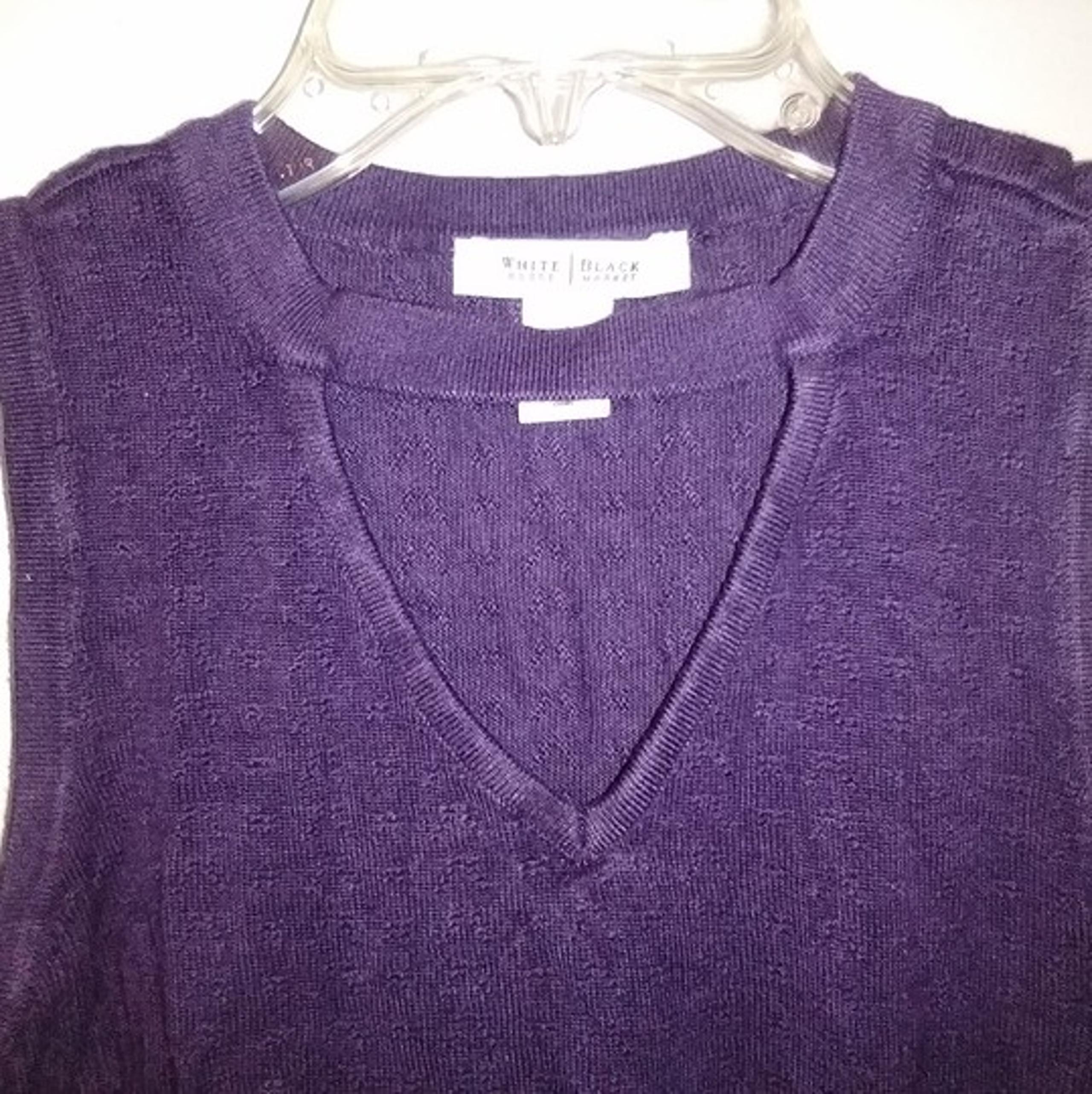 White House Black Market womens' purple v-neck sweater SZ XS
