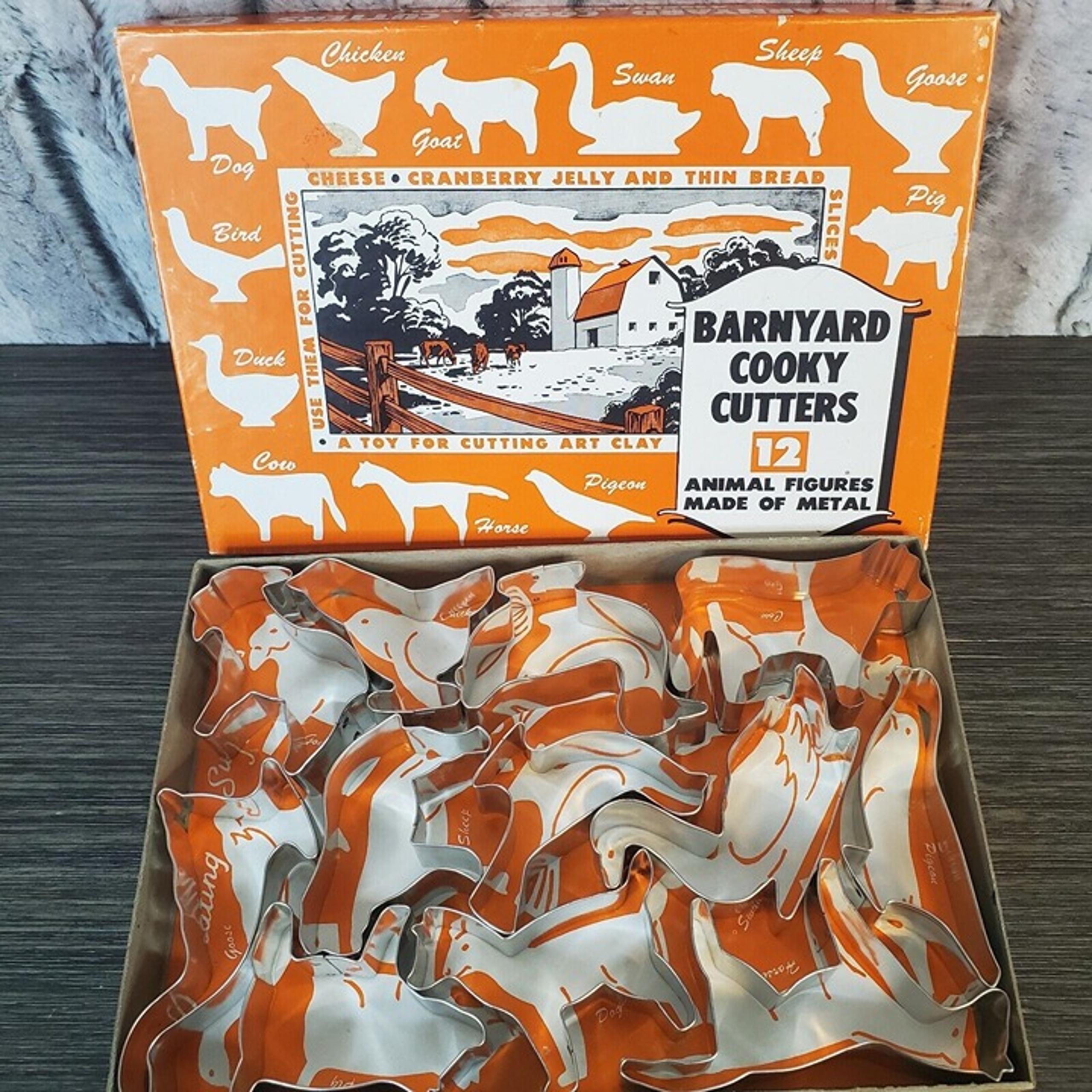 Vintage Barnyard Farm Cooky Cookie Cutters 12 Animal Figures Metal w/ Box CLEAN