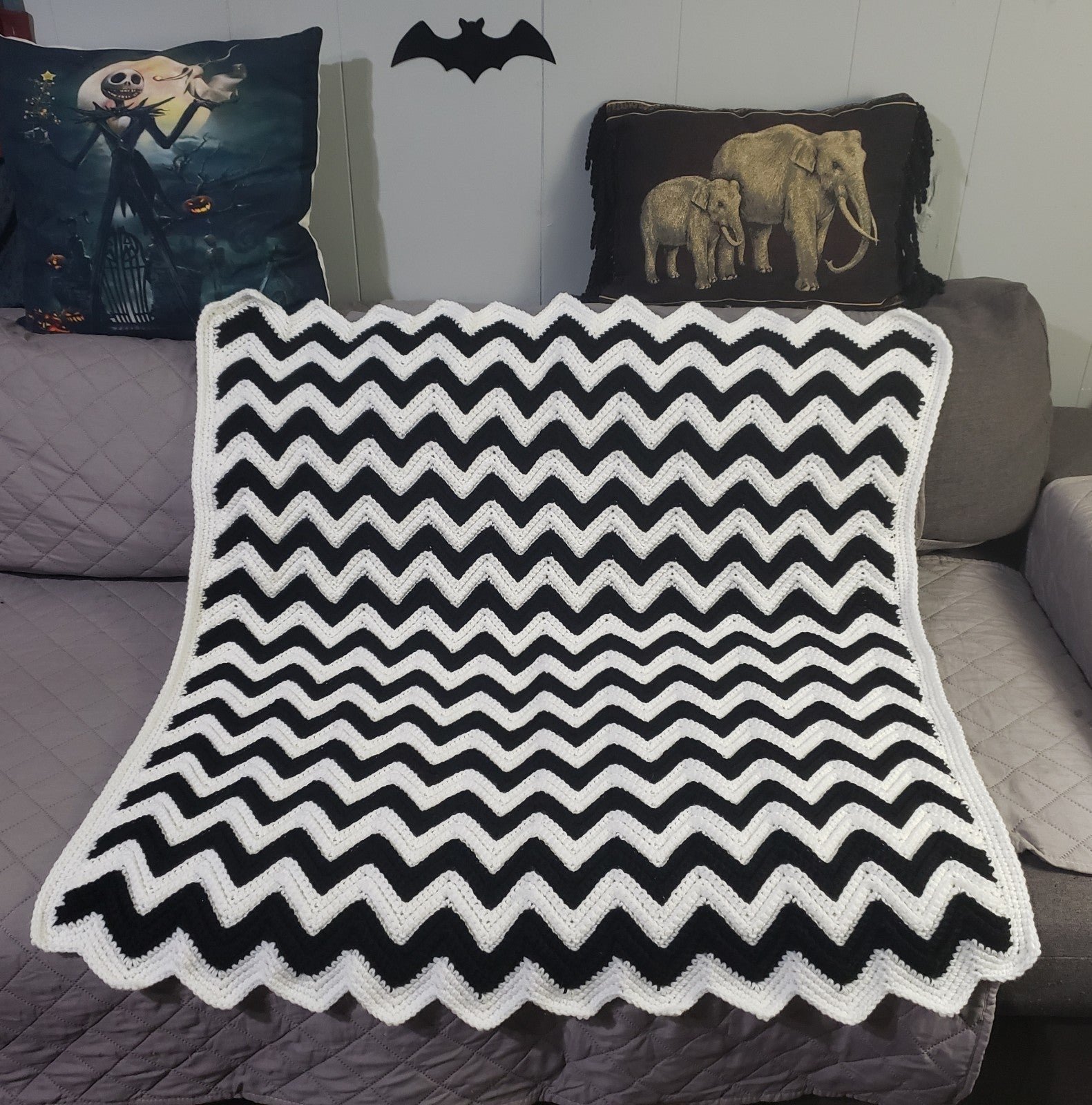 Black and White Ribbed Zig Zag Handmade Crochet Blanket