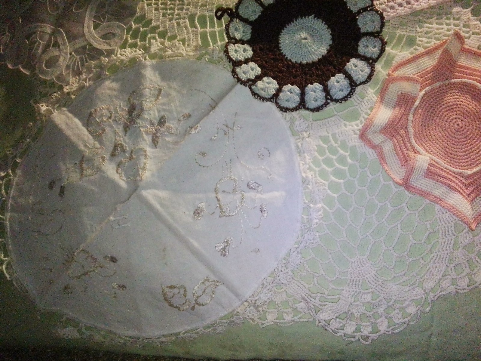 Prettiest Doilies lot