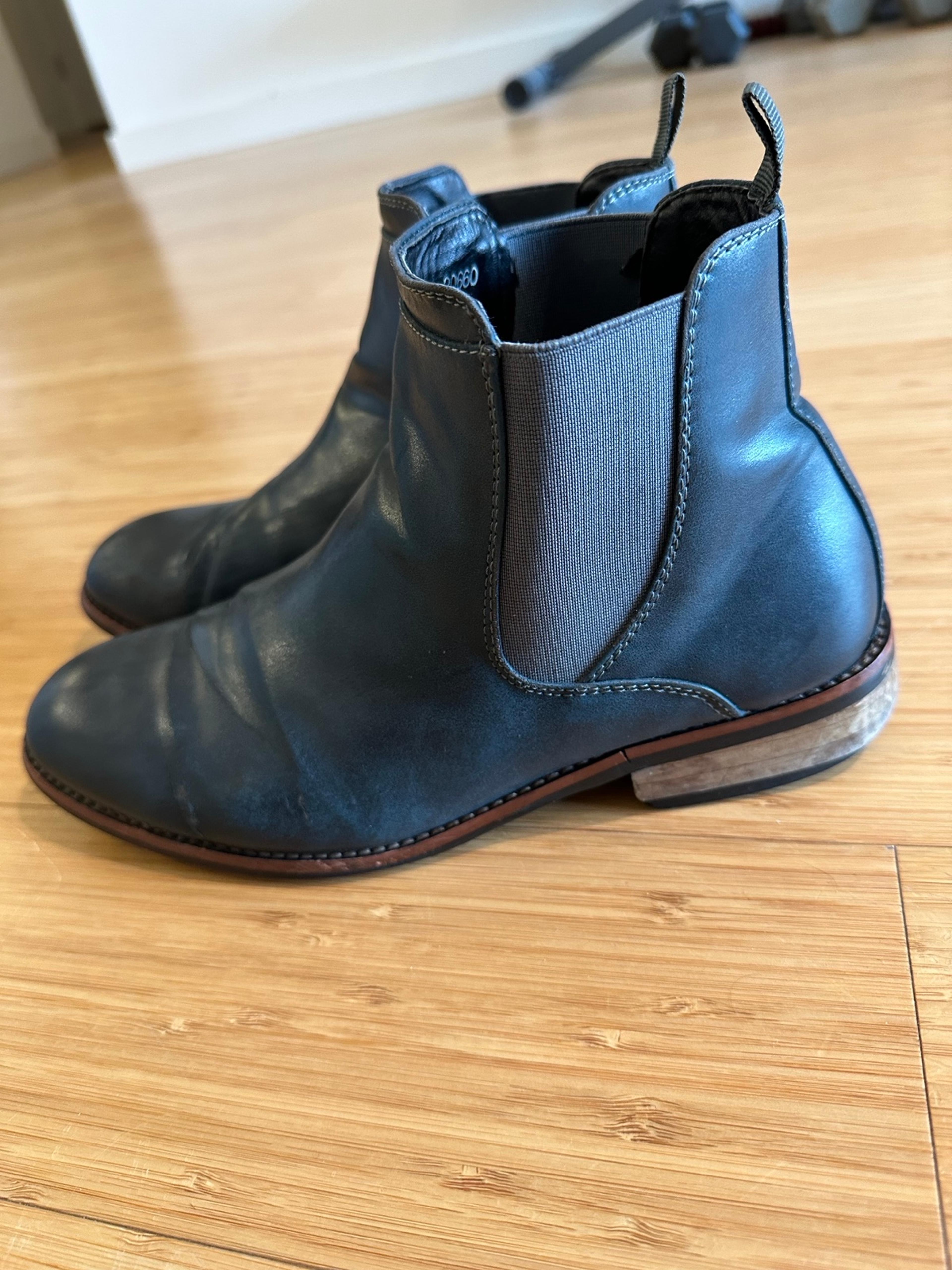 DSW Suede Boots for Men | Mercari