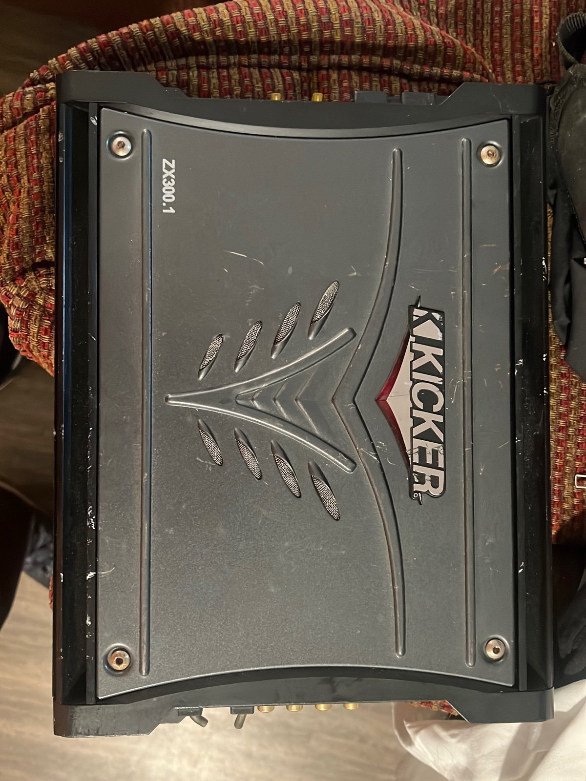 Kicker amplifier ZX300