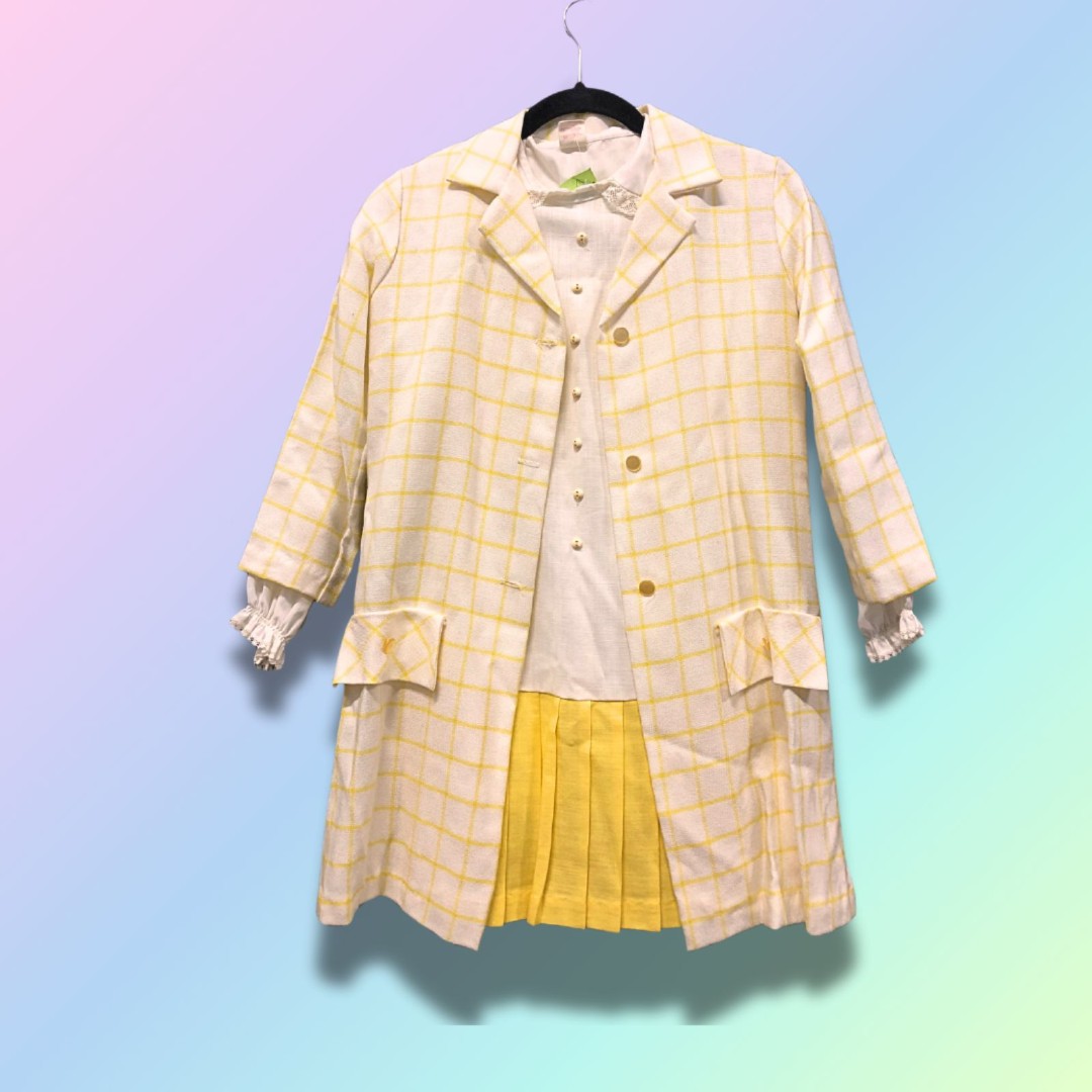 White and yellow vintage set