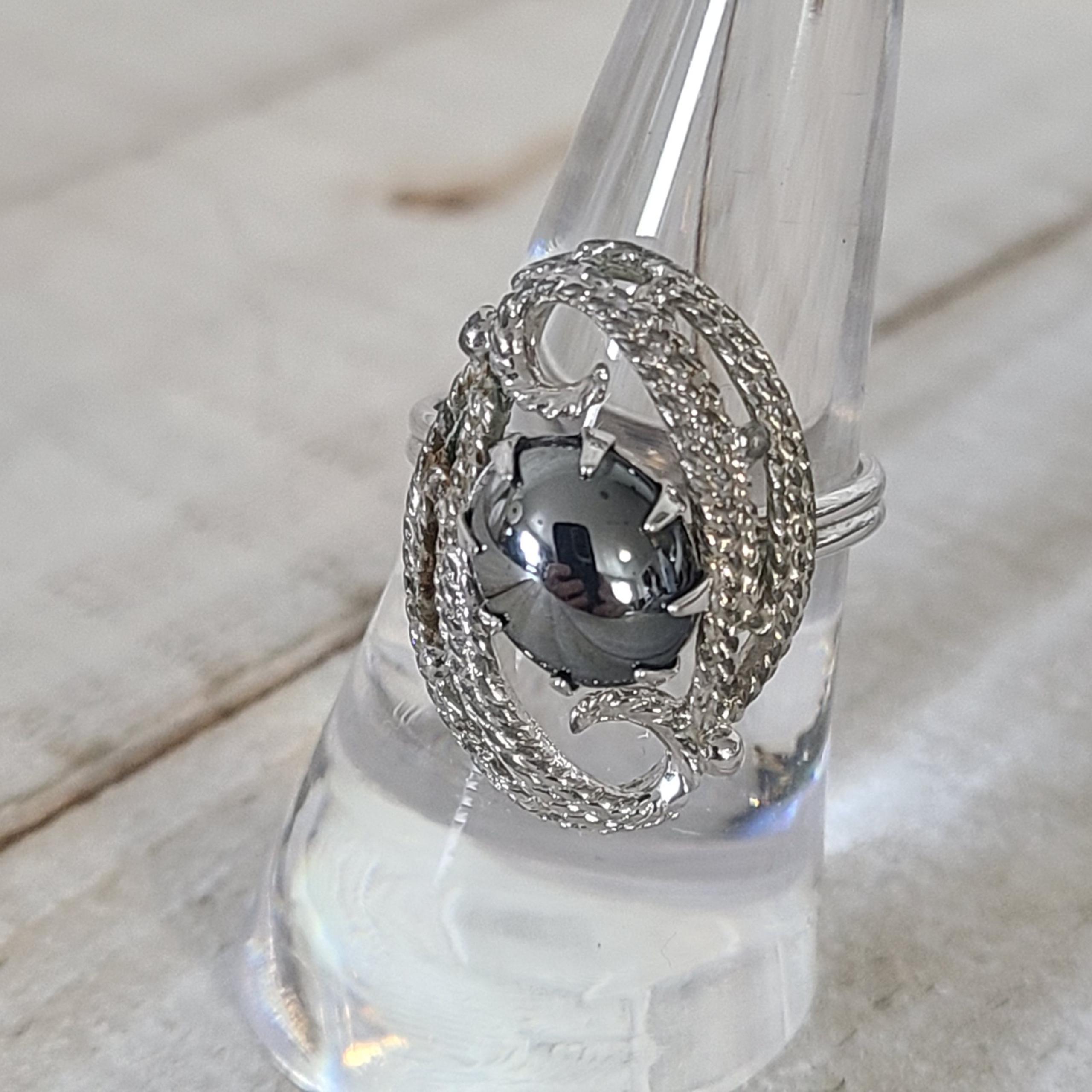 Vintage Sarah Coventry Oval Hematite Adjustable Ring Silver Tone Swirl