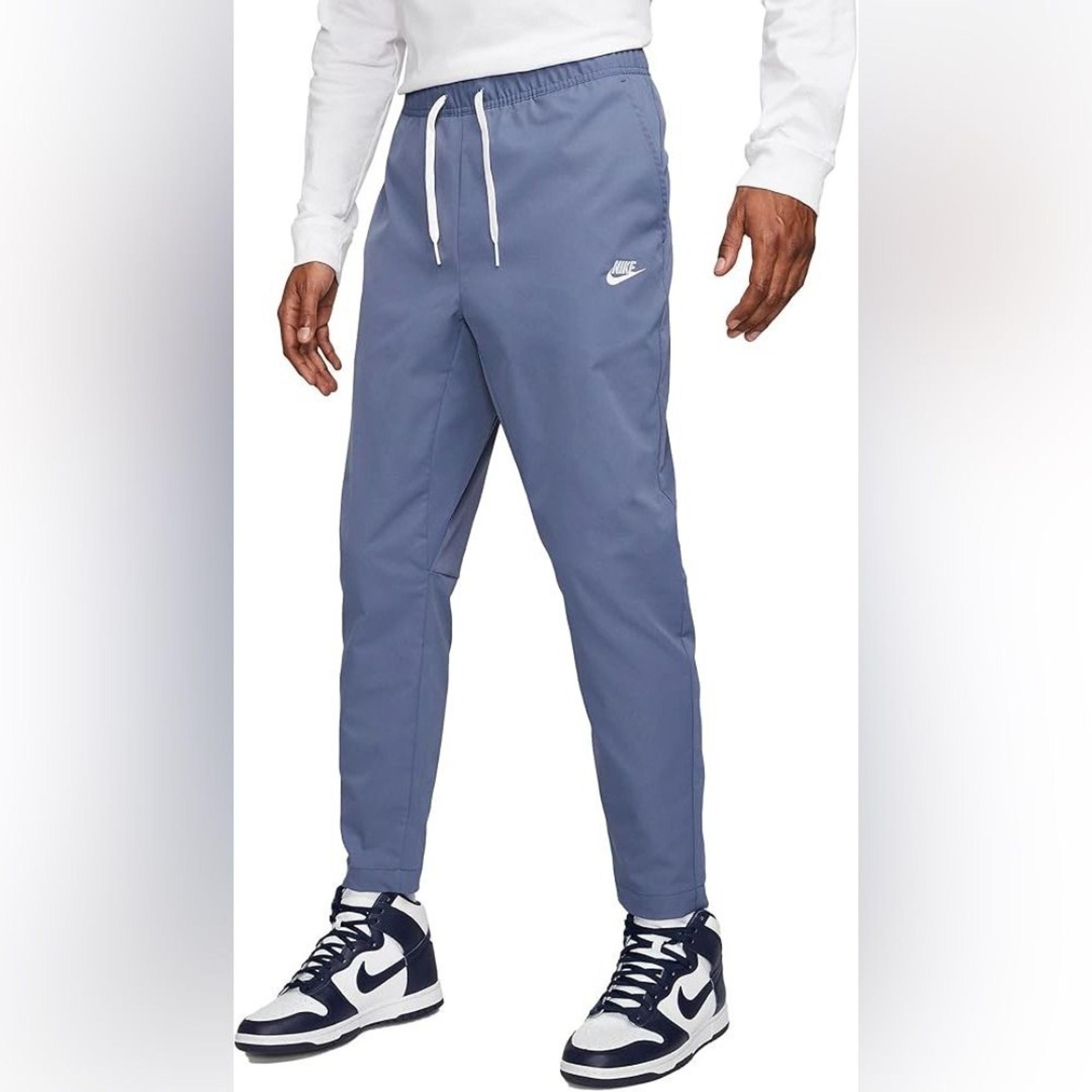 Nike Club Men's Woven Tapered Leg Pants - Size XL