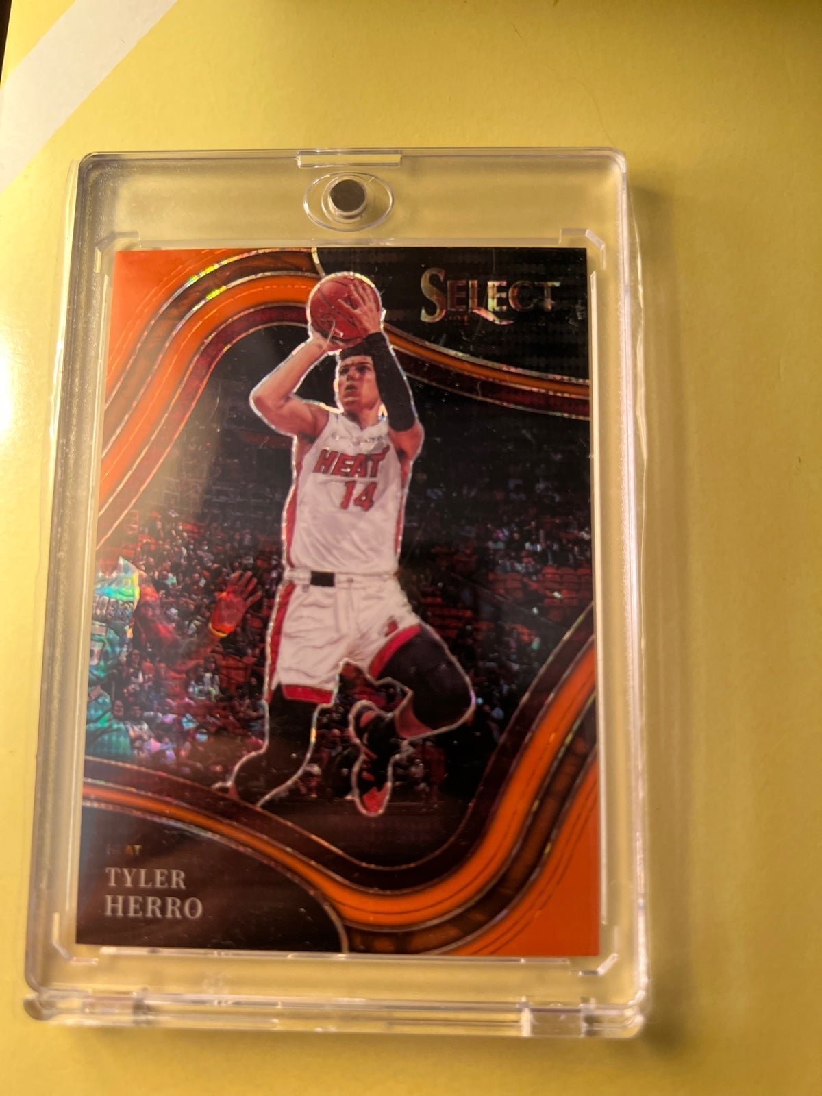 2021-22 Panini Select TYLER HERRO #225 Court Side Orange Pulsar /15 FOTL SSP