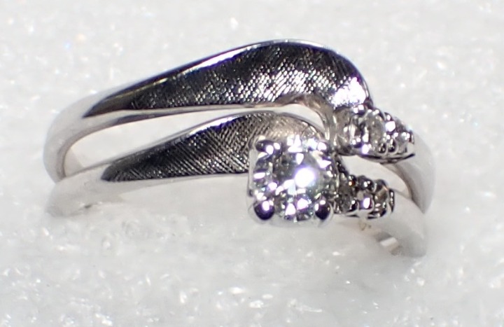 Beautiful Wedding Set in White Gold / Close out sale no Discounts #1269B