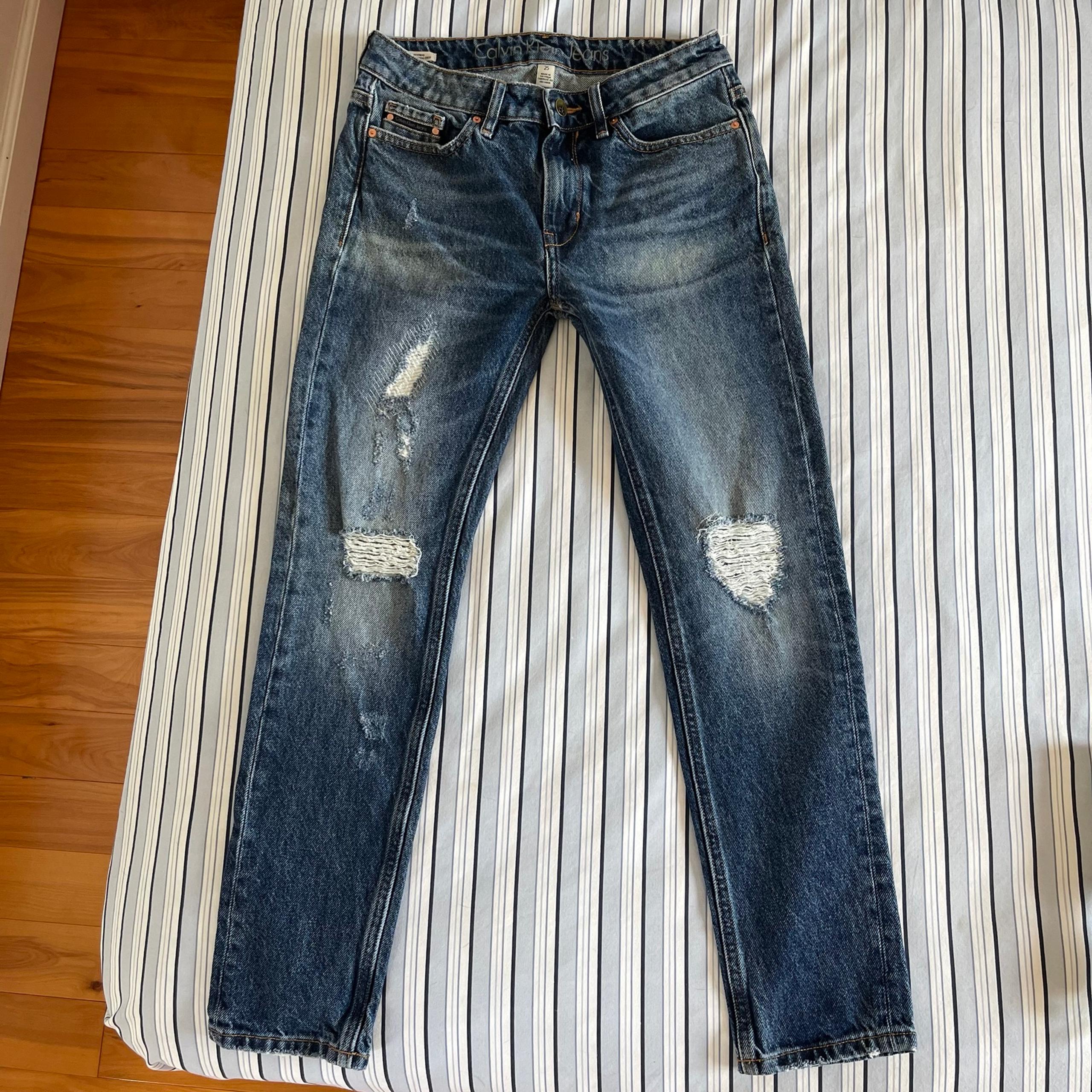 NWOT Calvin Klein slim boyfriend jeans (size 25)