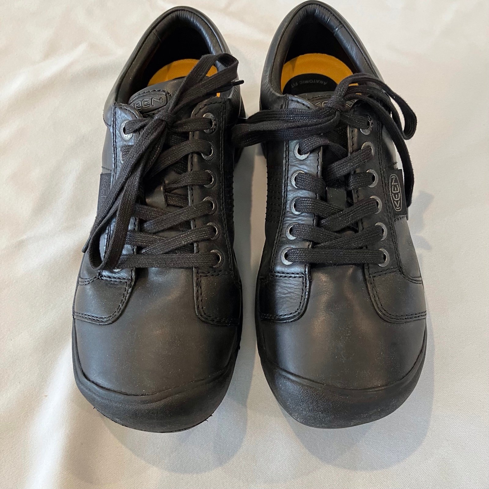 KEEN AUSTIN Men’s Oxford SZ 10 BLK Leather 1002990 Loafers