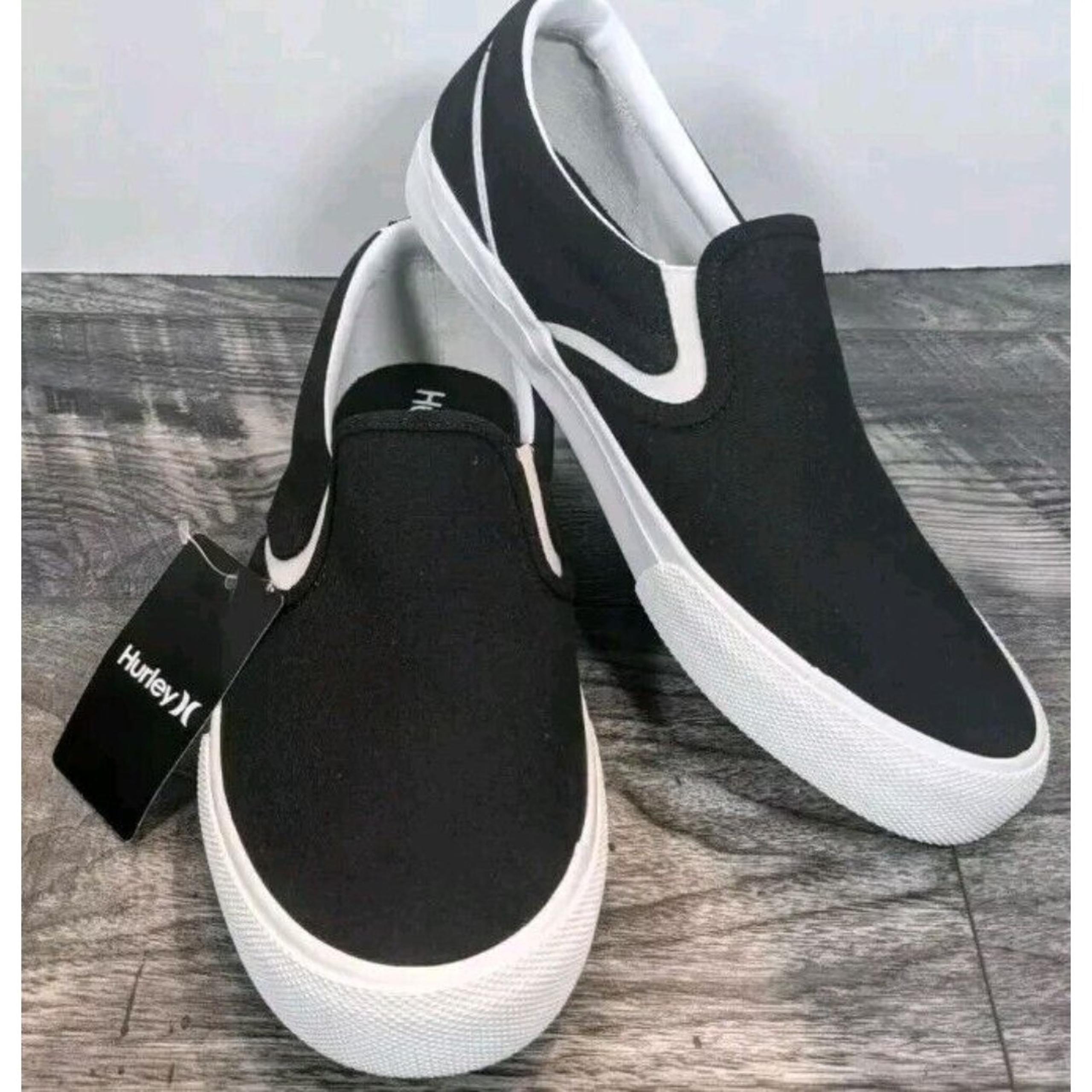 HURLEY Men's Kayo Slip On Shoes Black White Logo Size 6 NWT