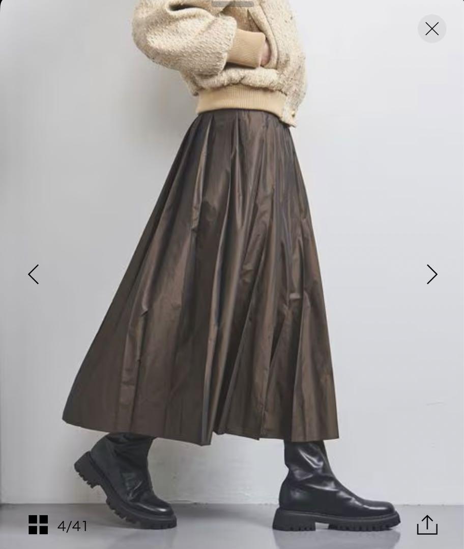 UNITED ARROWS Chambray Taffeta Pleated Skirt