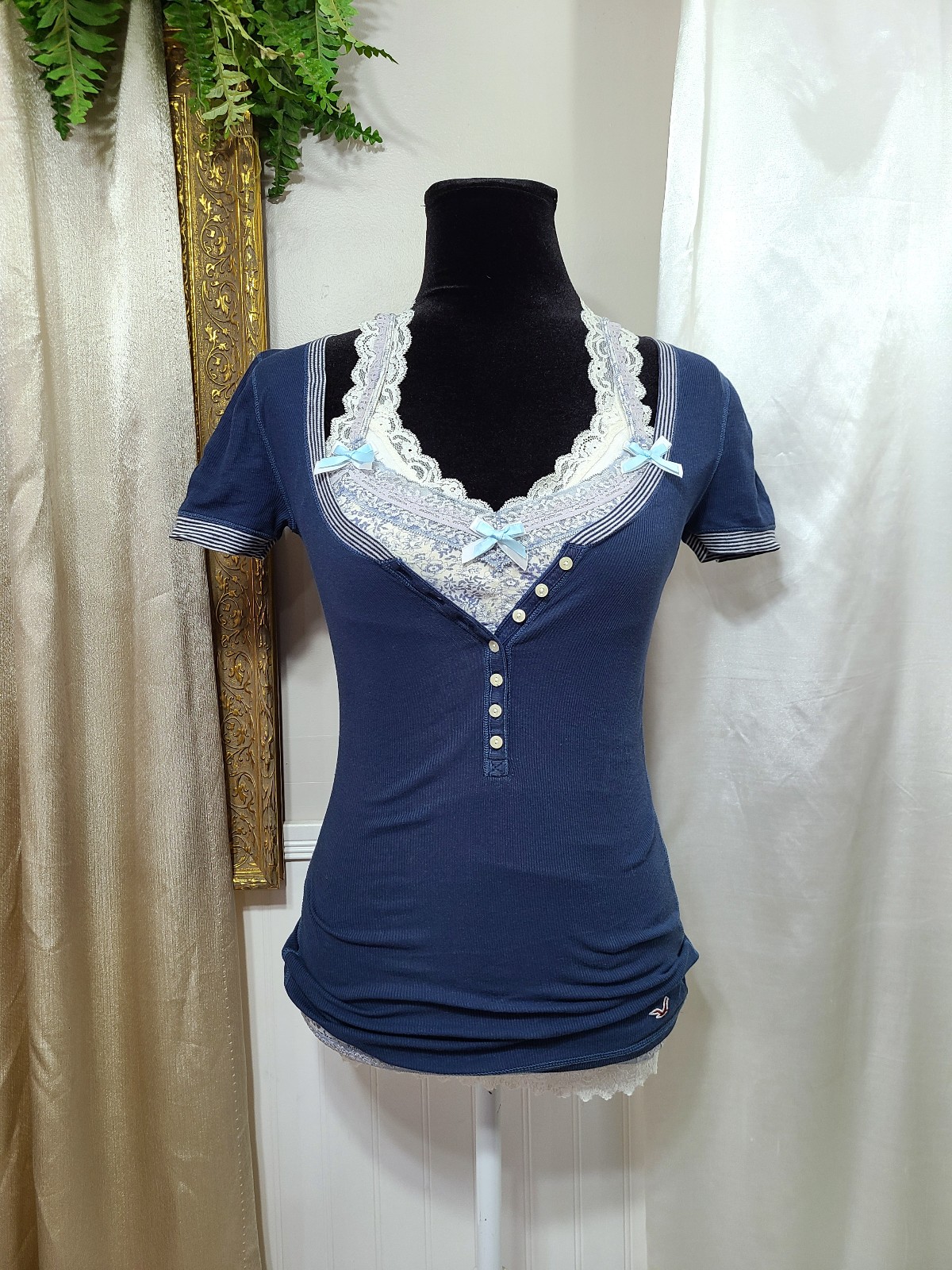 ♡ Y2k ♡ Hollister Striped Trim Button Down Short Sleeve Henley