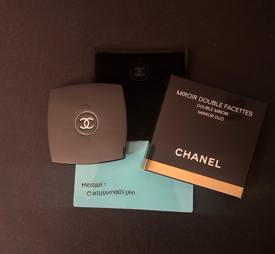 Chanel mirror duo