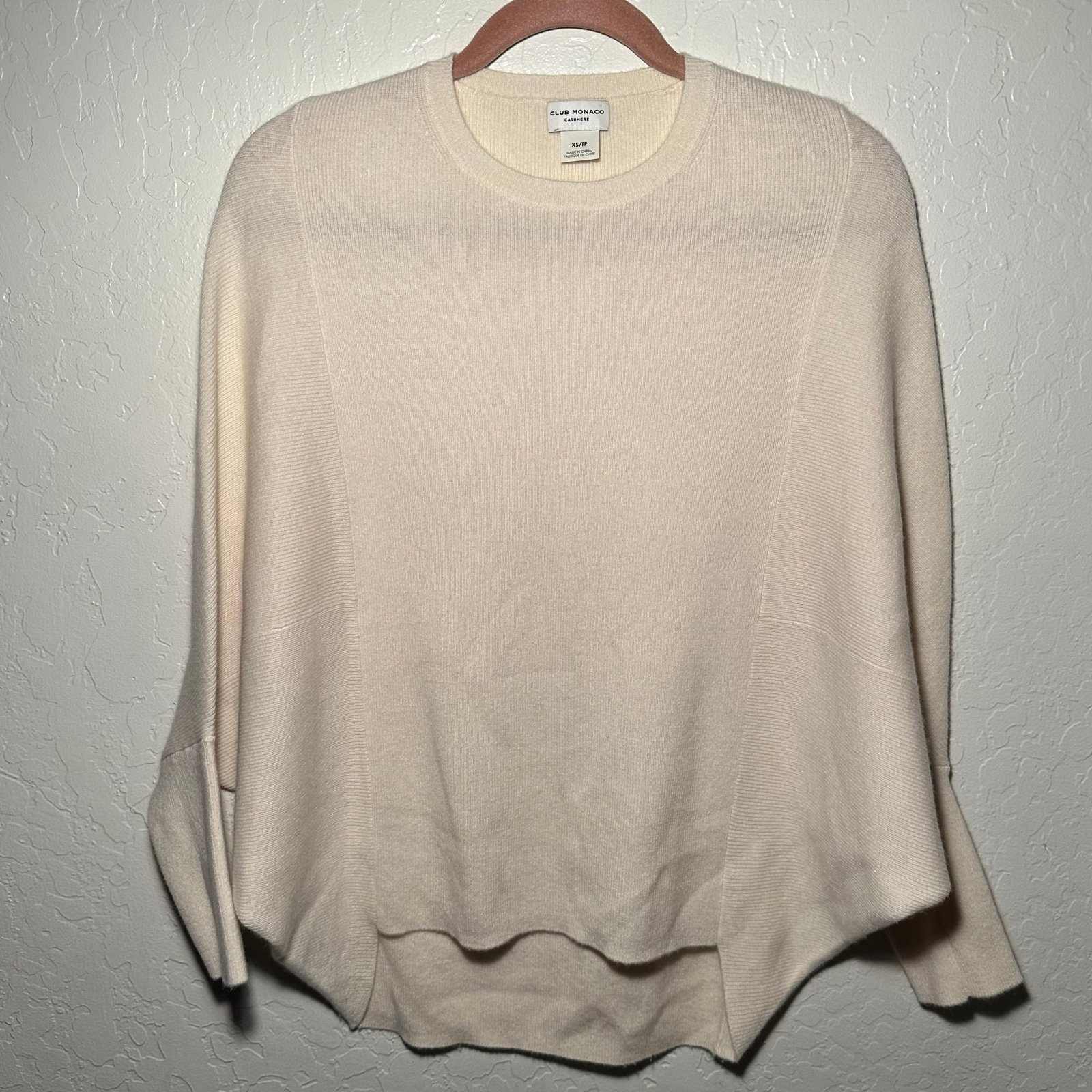 Club Monaco Knit Cashmere Crewneck Coon Sweater Shell