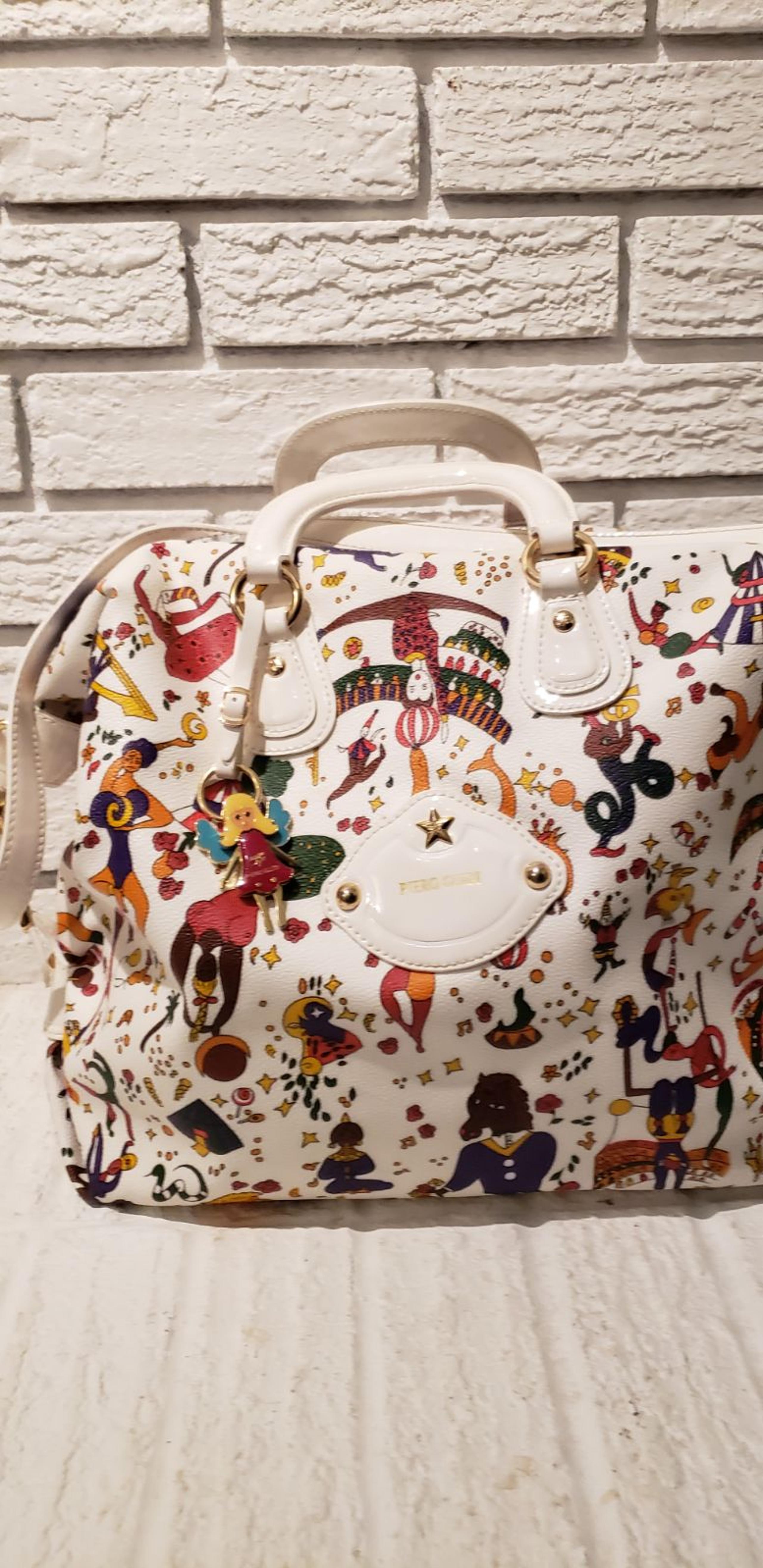 purses and handbags