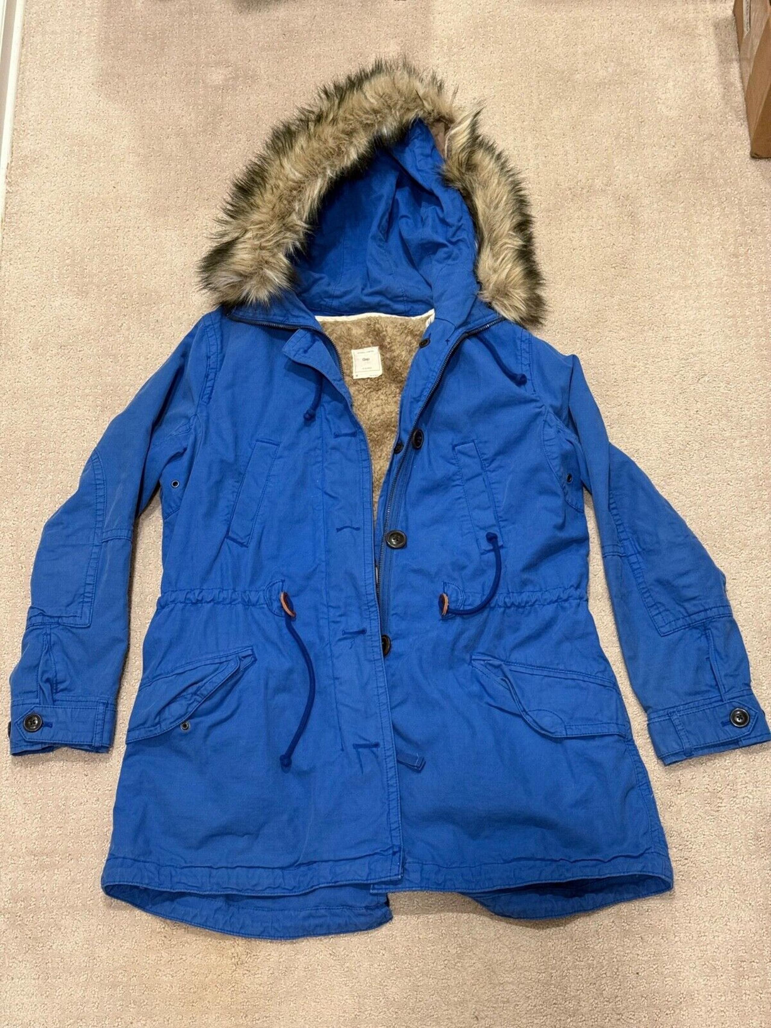 GAP Sherpa- Lined Parka Women’s Blue Sz Medium Fur Lined Hood