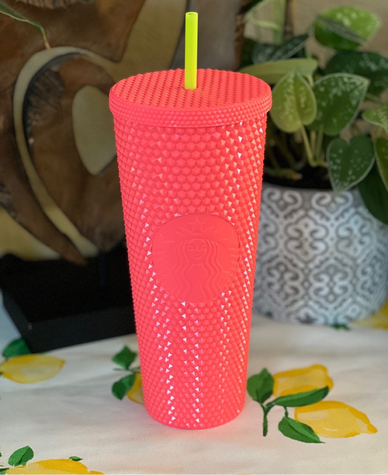Starbucks studded summer 2022 dragon fruit Venti tumbler