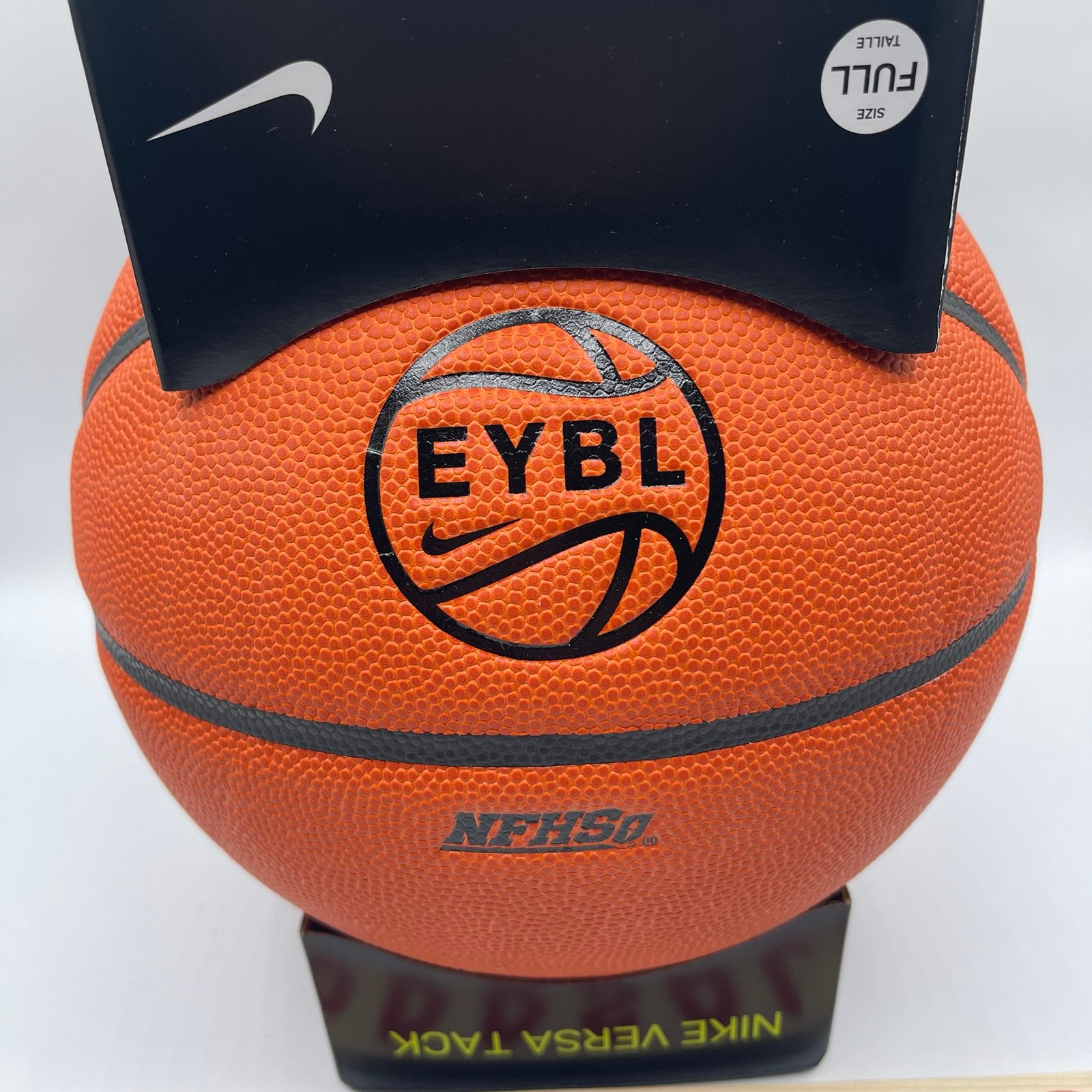 Nike versa tack basketball 29.5 hot sale