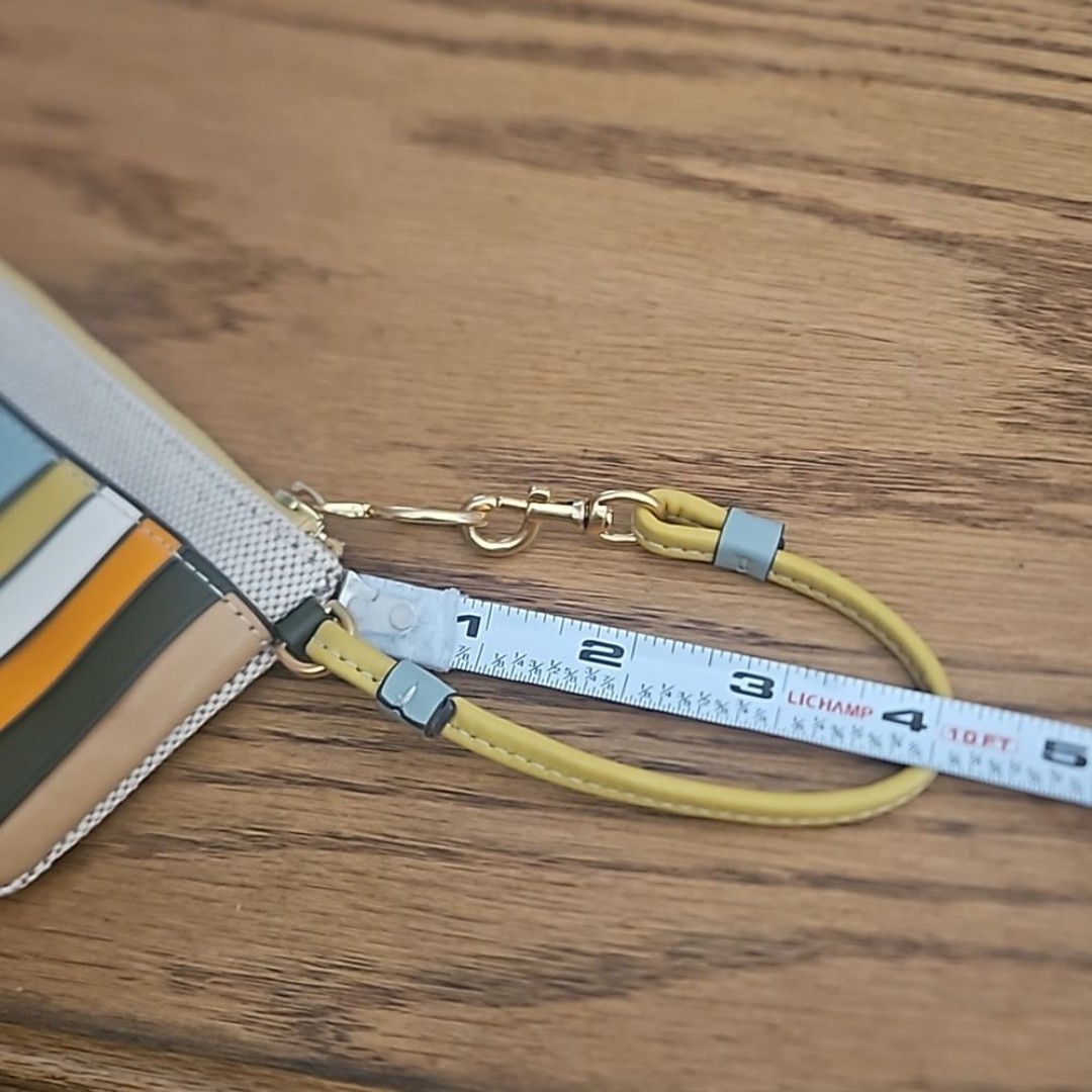 perry zip wristlet