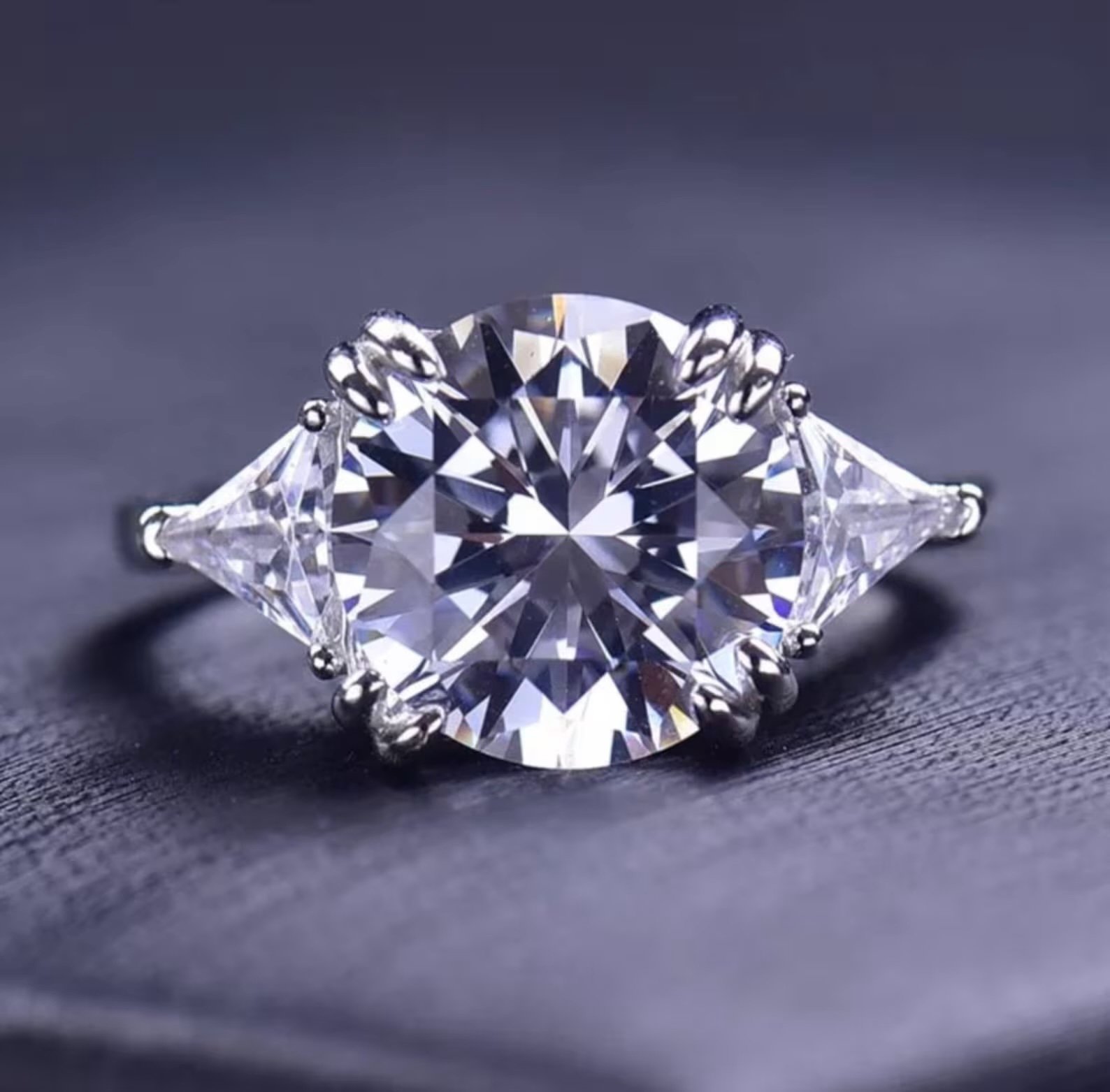 Sterling Silver 925 VVS1 5CT Certified Moissanite Brilliant Cut Claws Waddling R