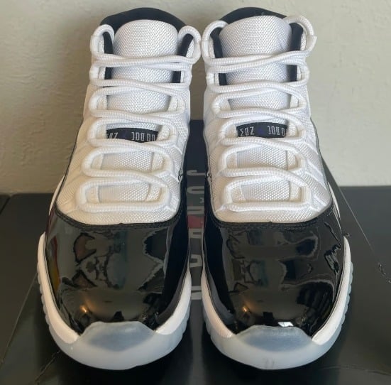 Jordan 11 Retro Size 9 men