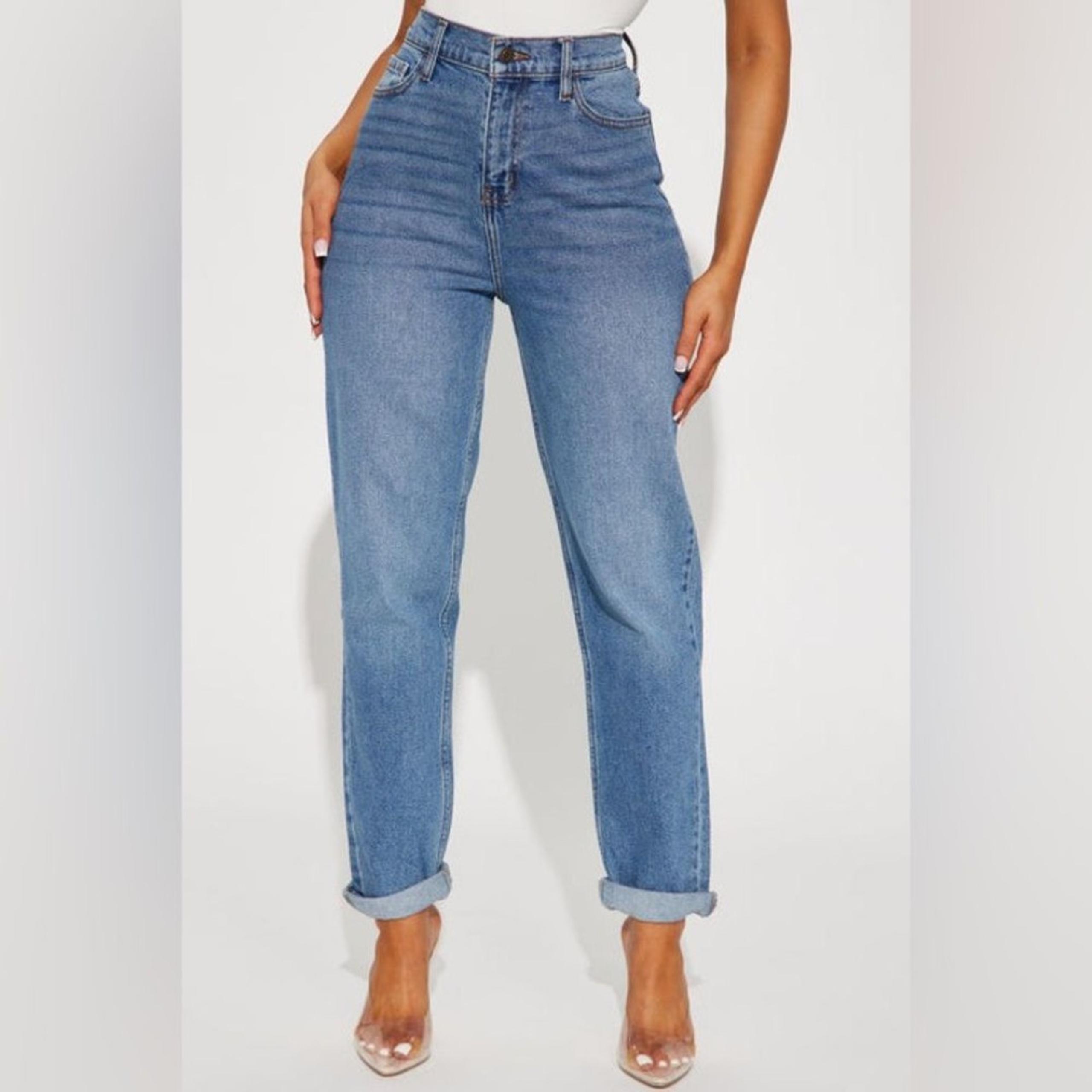 Fashion Nova Mom Jeans Womens Small Denim Boyfriend Straight Trendy Relaxed Cute