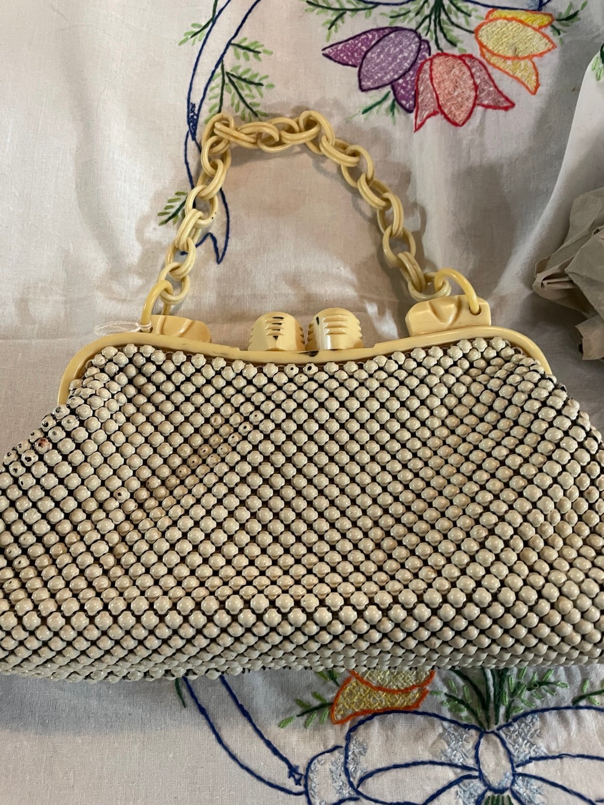 1940s Whiting & Davis metal alumesh purse with lucite handle