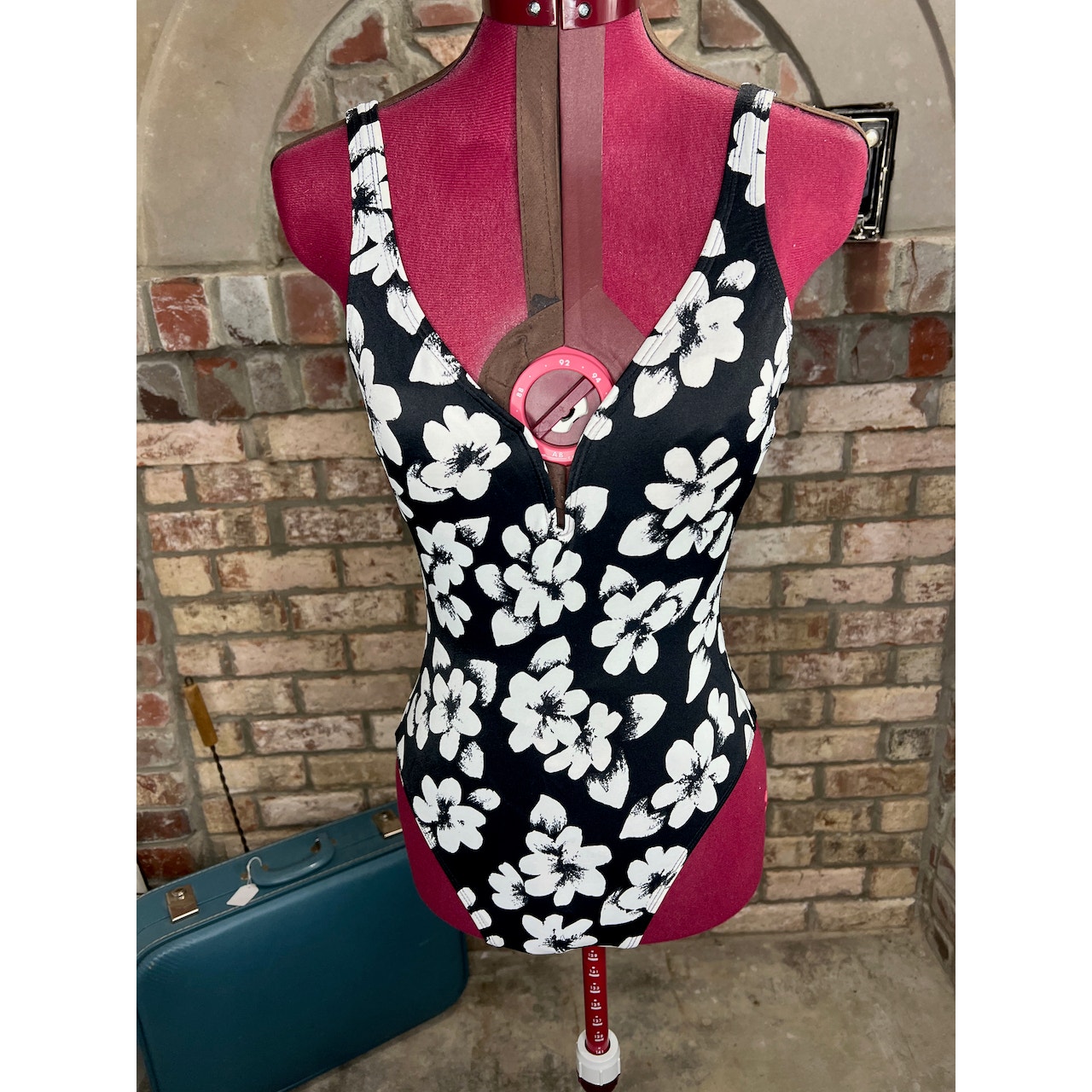 one piece swimsuit floral Vintage 1980s deep V black white