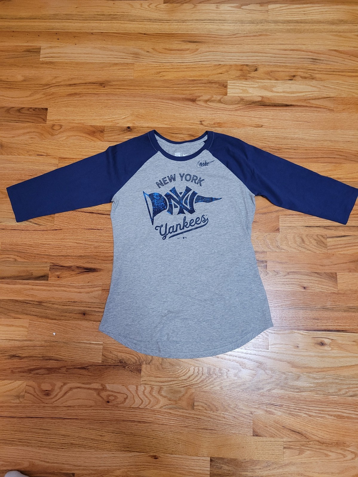 Official MLB Yankees Nike T-Shirt
