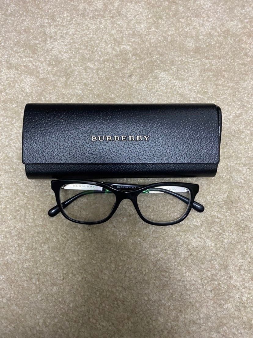 Burberry glasses w case