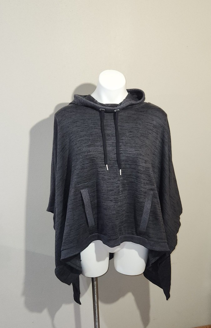Super cozy ATHLETA Blissful Hooded Yoga Pullover Poncho/Cape