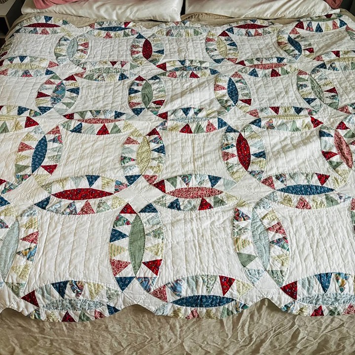 Wedding Ring quilt blanket 80x67
