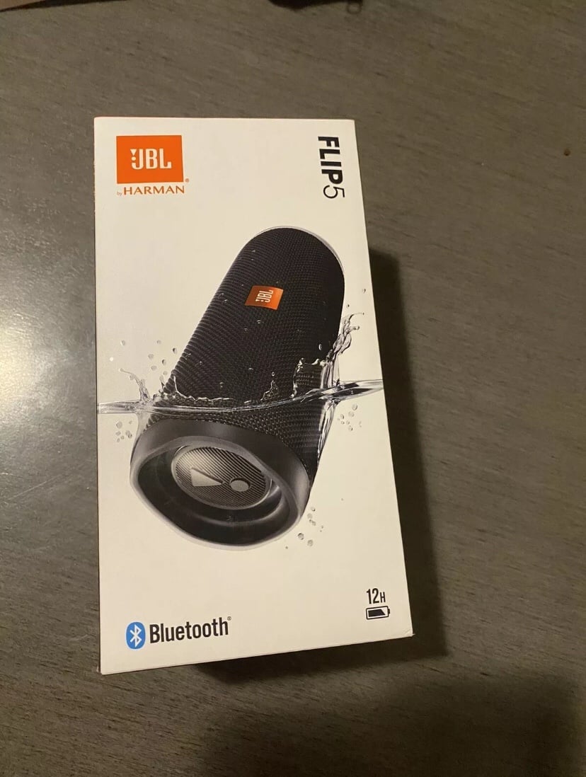 Black JBL flip 5 waterproof portable speaker