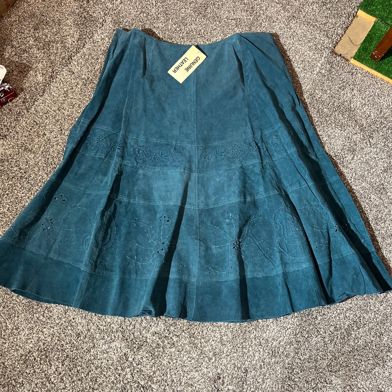 JL Studio Suede Leather Skirt Green Embroidery Eyelet Lined Lacing Size 26W NWT