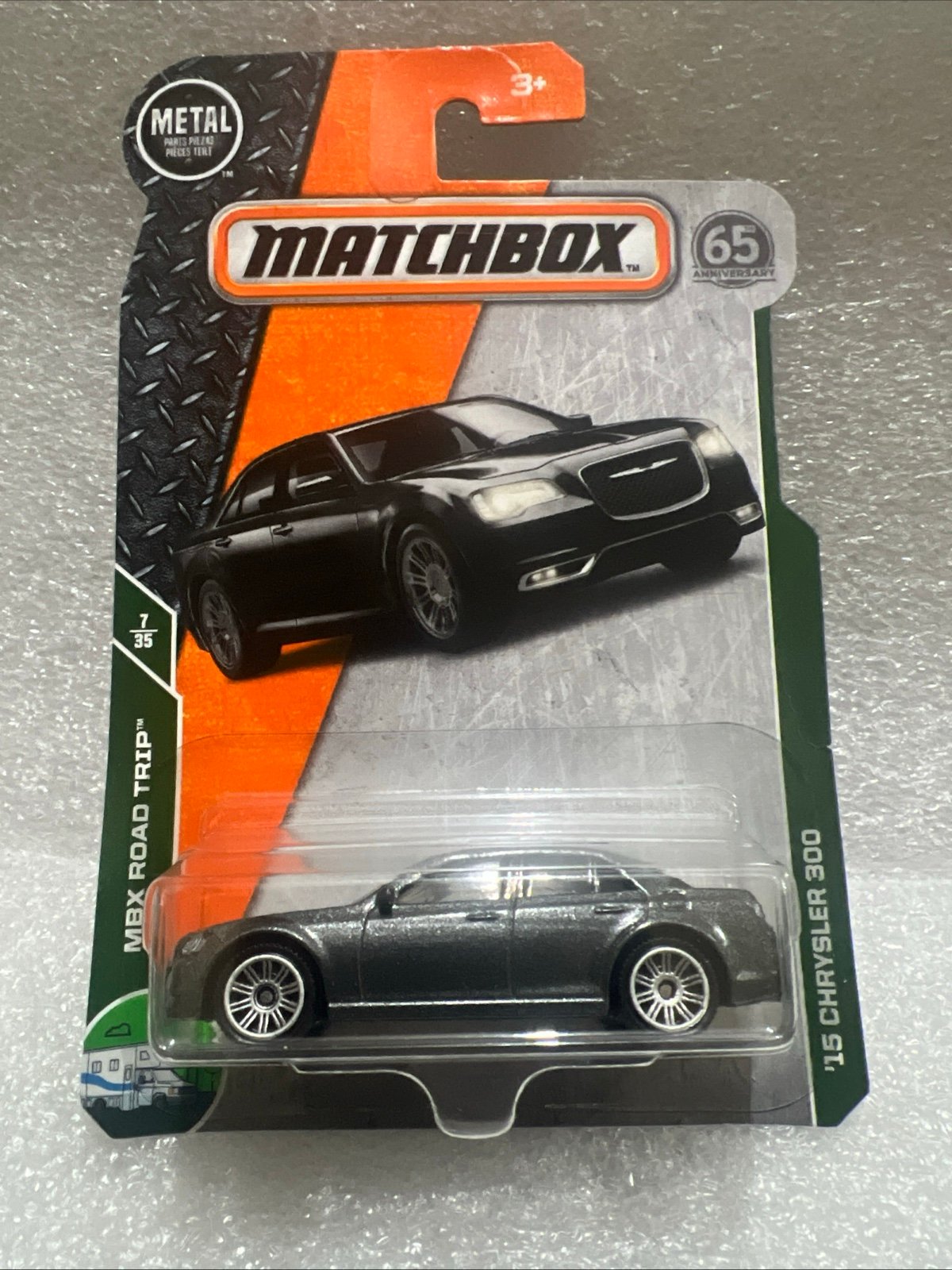 New 2019 Matchbox '15 CHRYSLER 300! #M1 VHTF