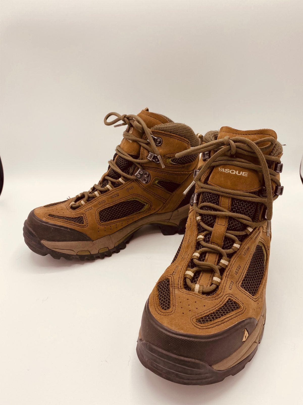 Mens hiking boots