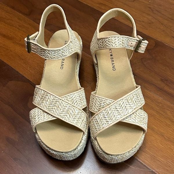 Lucky brand wagoo wedge sandal sale