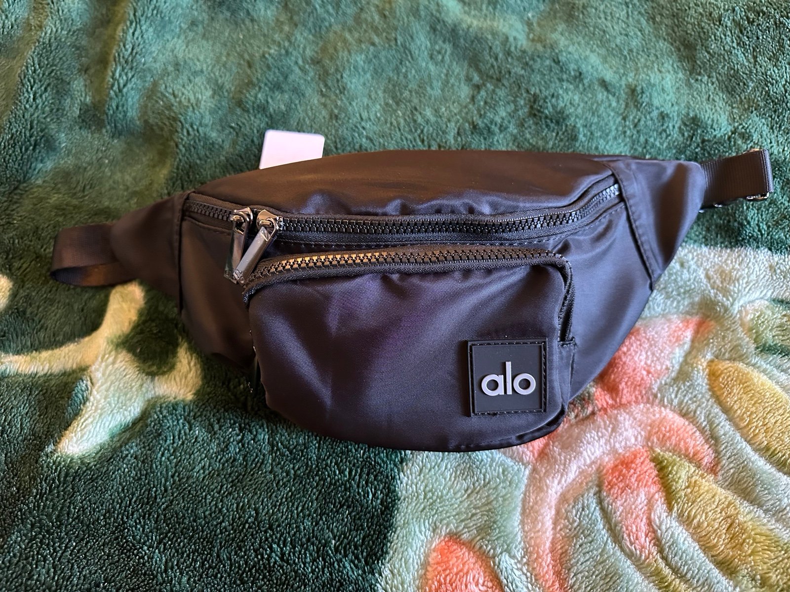 alo black belt bag 3L new