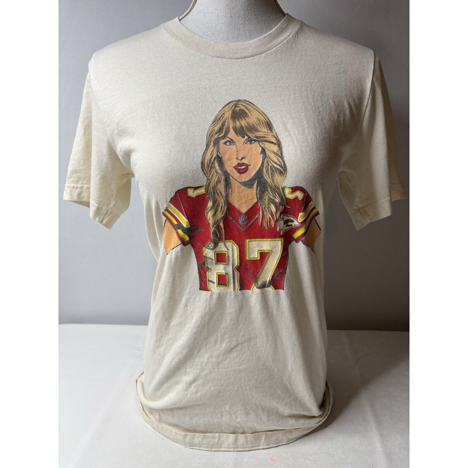Taylor Swift Graphic Tshirt Chiefs Small