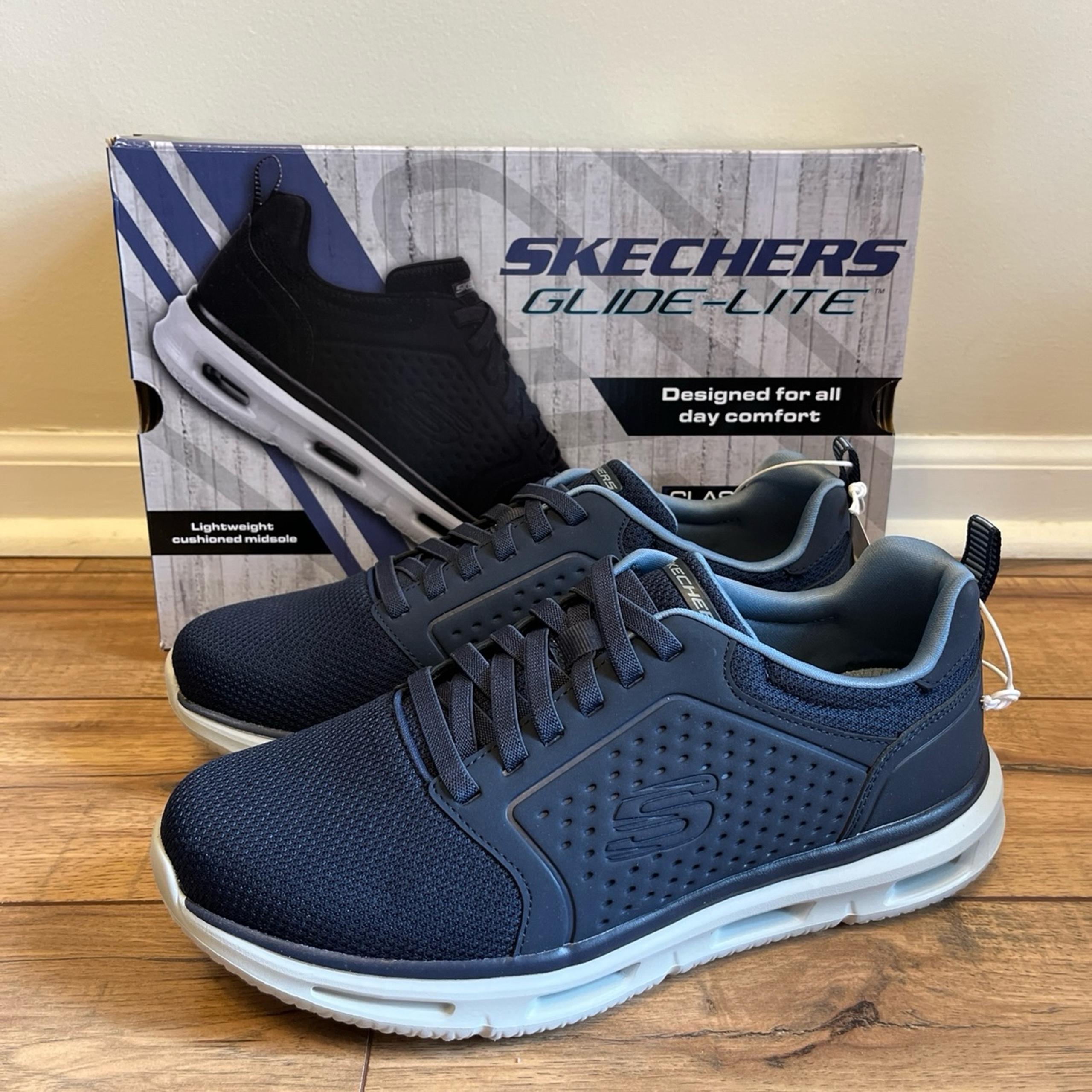 New in box Skechers Men’s Glide Lite Sneaker, Navy, Size 10