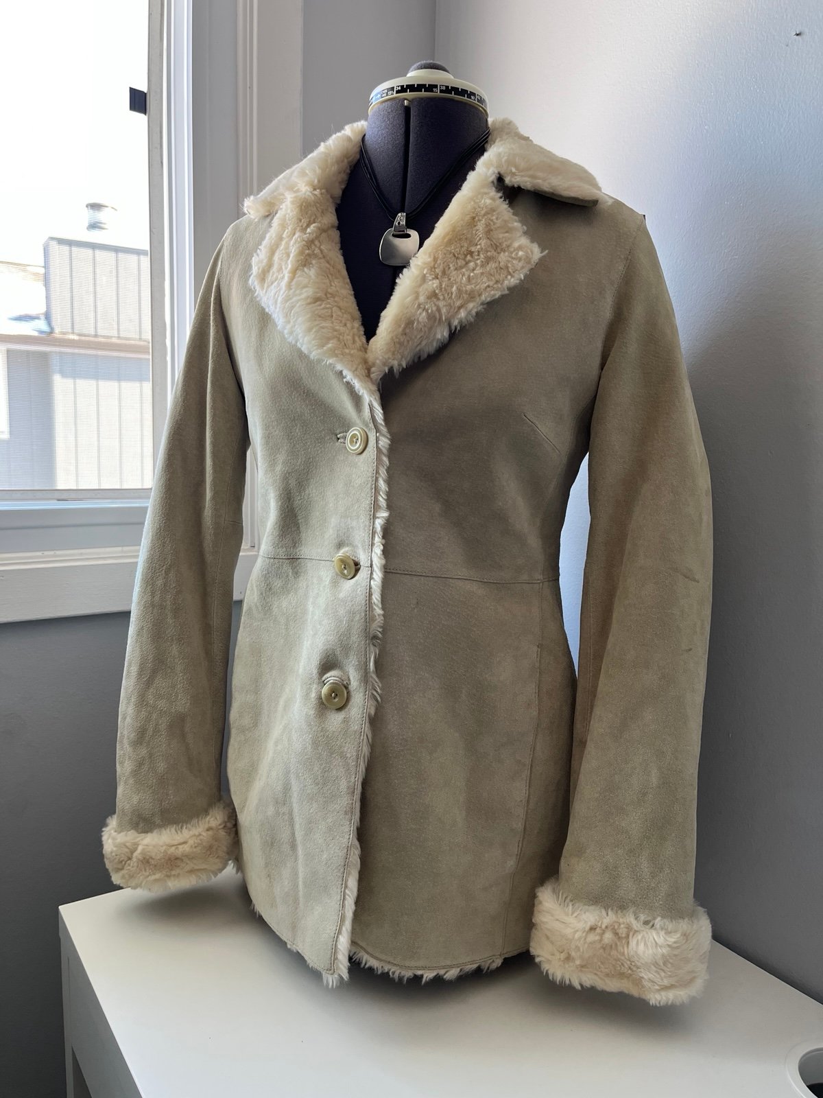 Vintage Rubbish Women’s 90s Suede Beige/Tan Leather Jacket Faux Fur Lined