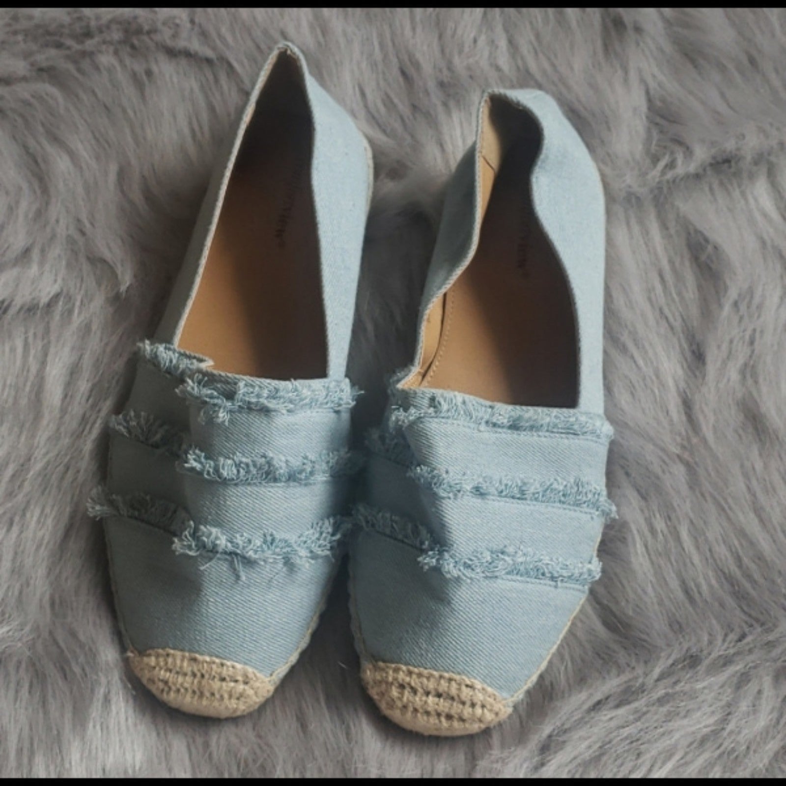 Comfortview frayed light blue denim detail espadrilles 10.5W 10 1/2 wide