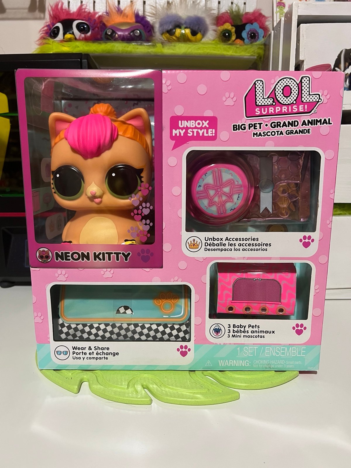 LOL Surprise Big Pet Neon Kitty