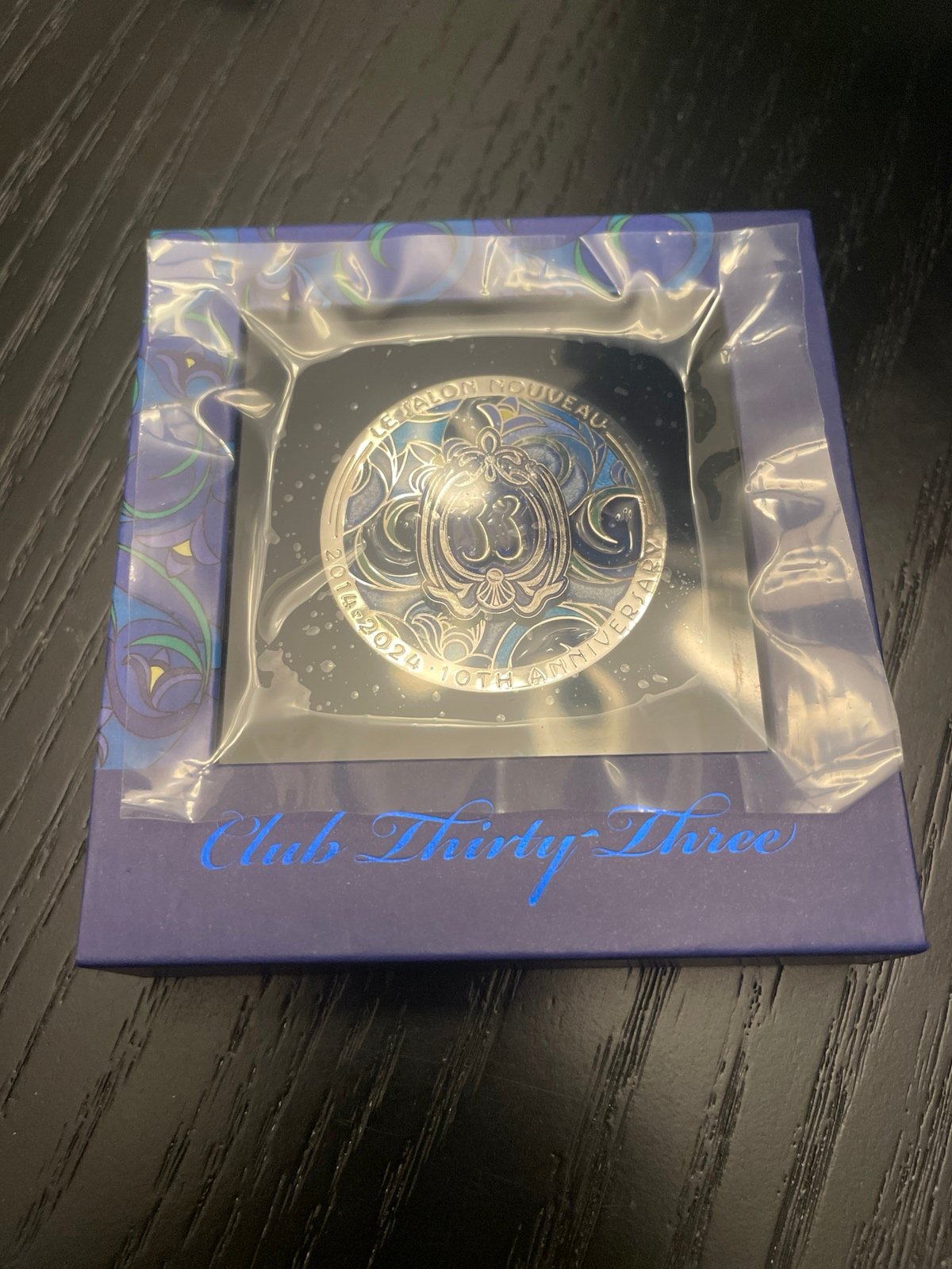 Disney pin (LIMITED EDITION)