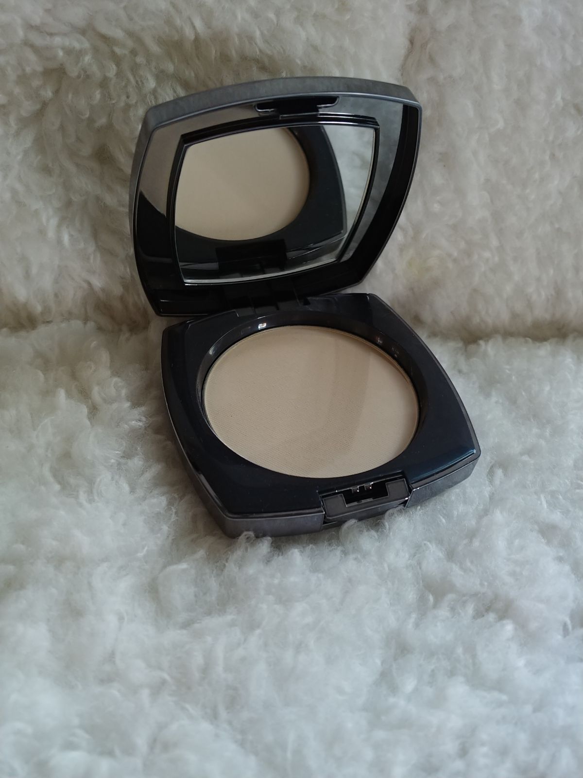 Arbonne Sheer Pressed Powder LIGHT New F