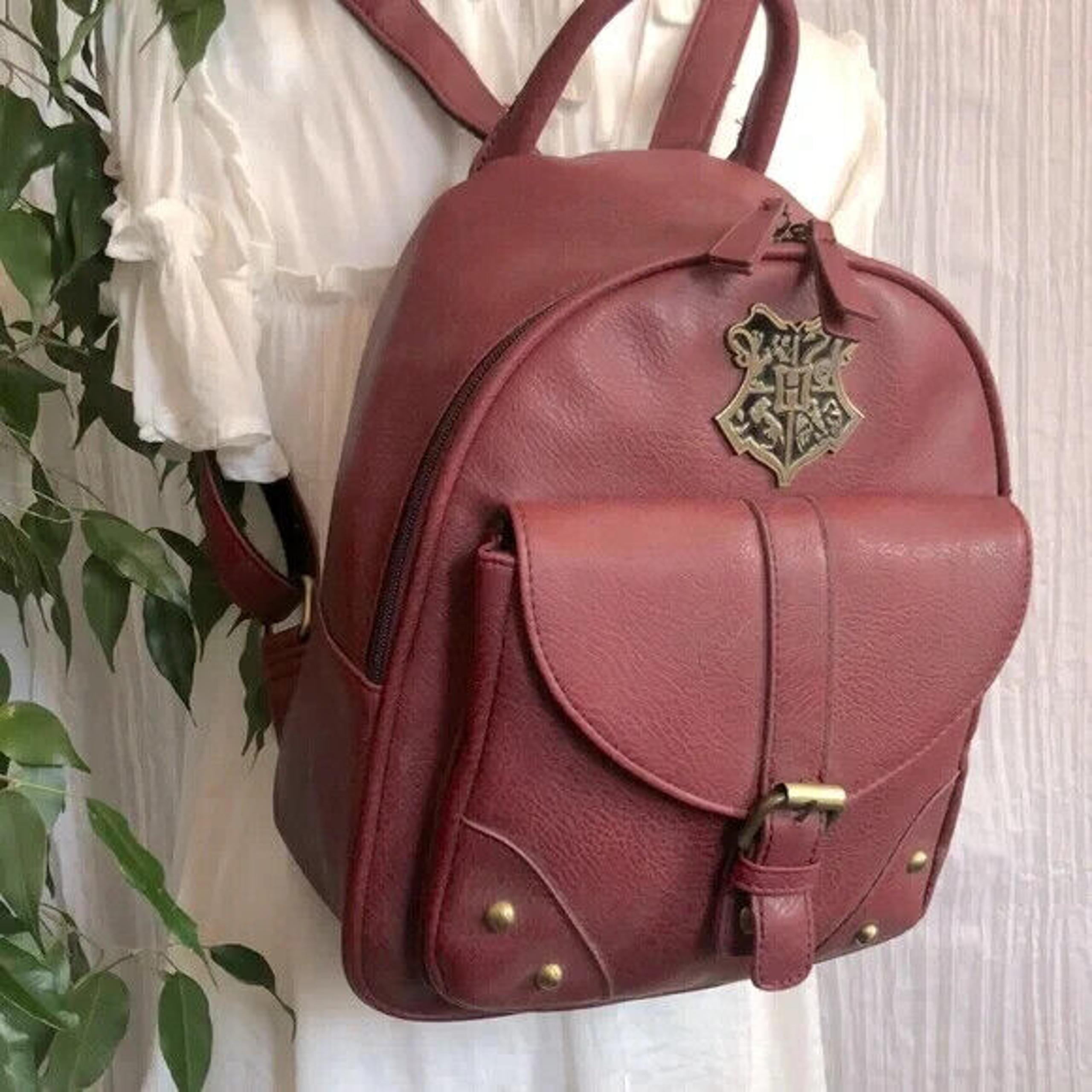 HARRY POTTER Hogwarts School medium backpack tote bag w/ House crest accent