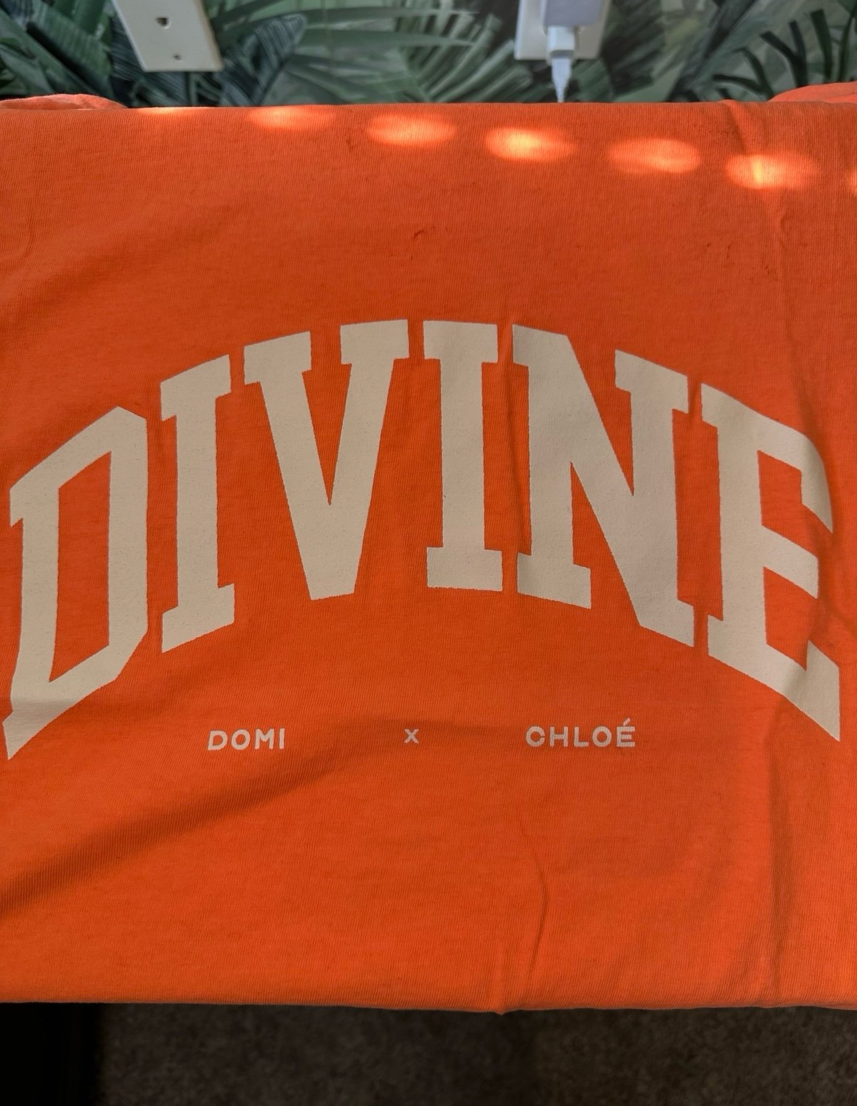 Domi x Chloe collab t-shirt