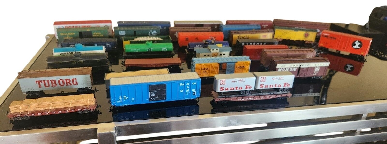 Model railroads trains mixed lots ho scale 30 Pieces