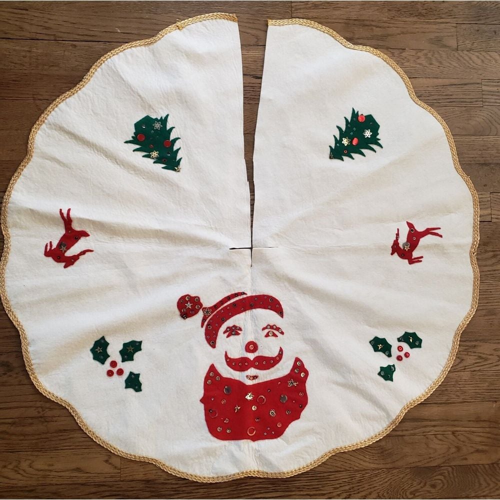 Vtg Felt Christmas Tree Skirt Sequins Santa Reindeer Holly Handmade Gold Trim